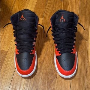 Retro 1's |  Original 1's | Rare OG infared mids |